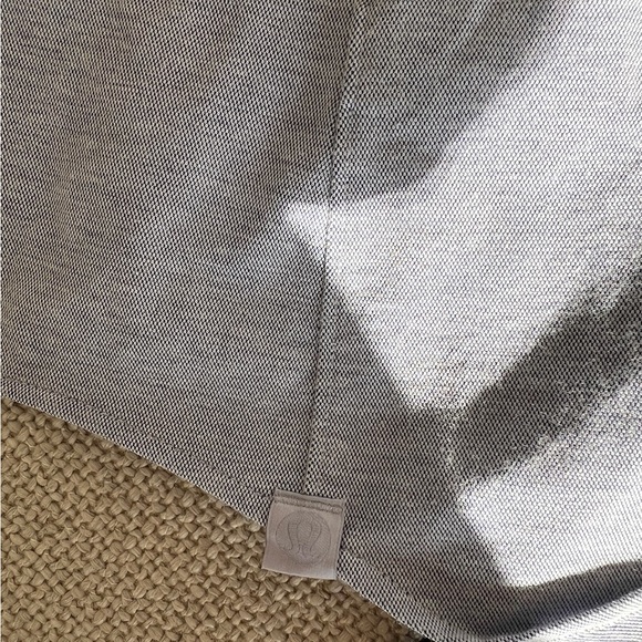 Lululemon Casual Button Up - Picture 4 of 6
